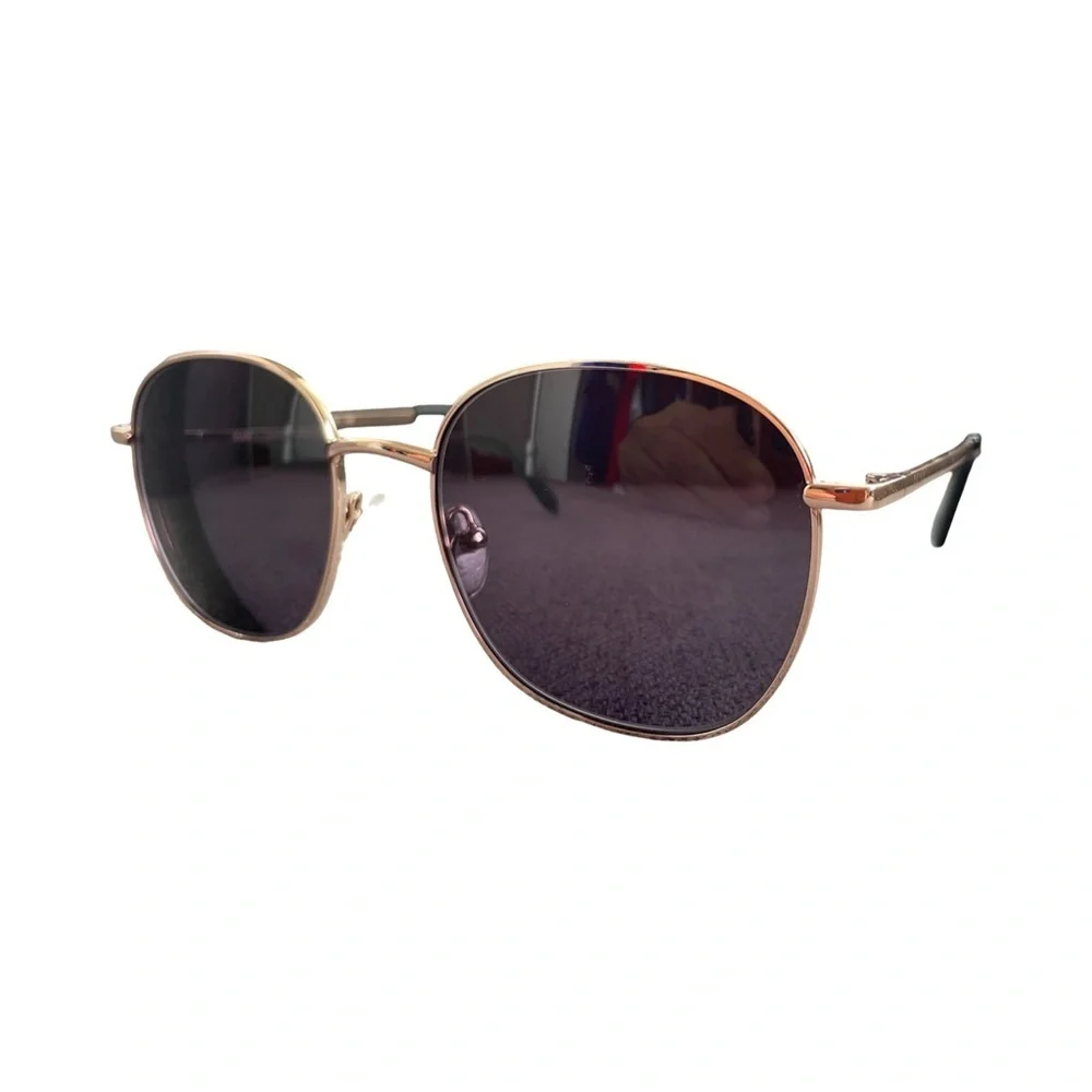 Quay Jezabell Gold Round Metal Frame Sunglasses with Smoke Polarized Lenses